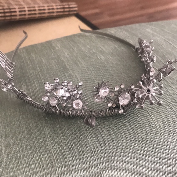 Vintage tiara - Picture 2 of 4